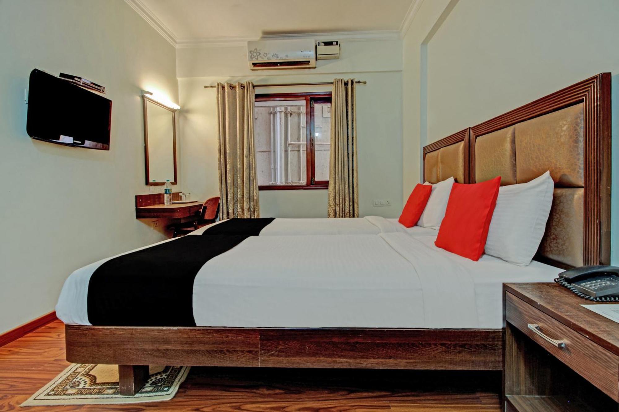 CAPITAL O75673 S K Suites Bangalore Exterior foto