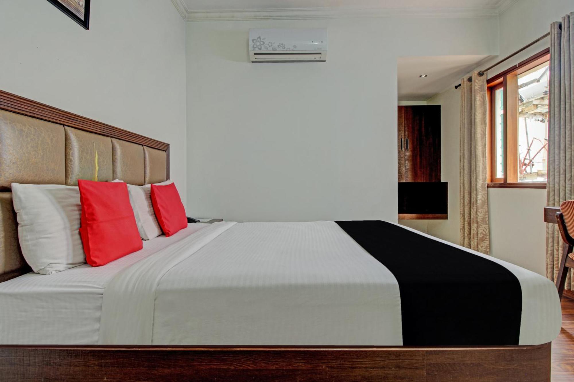 CAPITAL O75673 S K Suites Bangalore Exterior foto