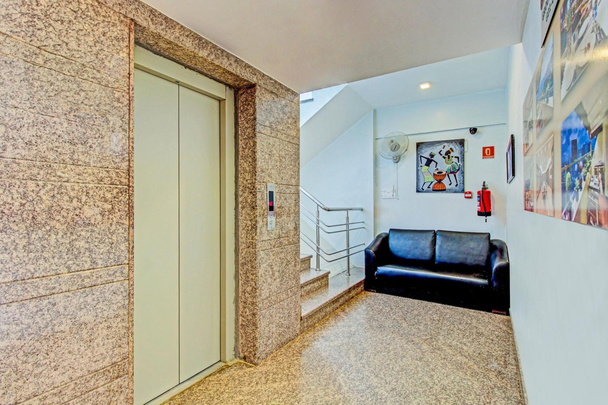 CAPITAL O75673 S K Suites Bangalore Exterior foto