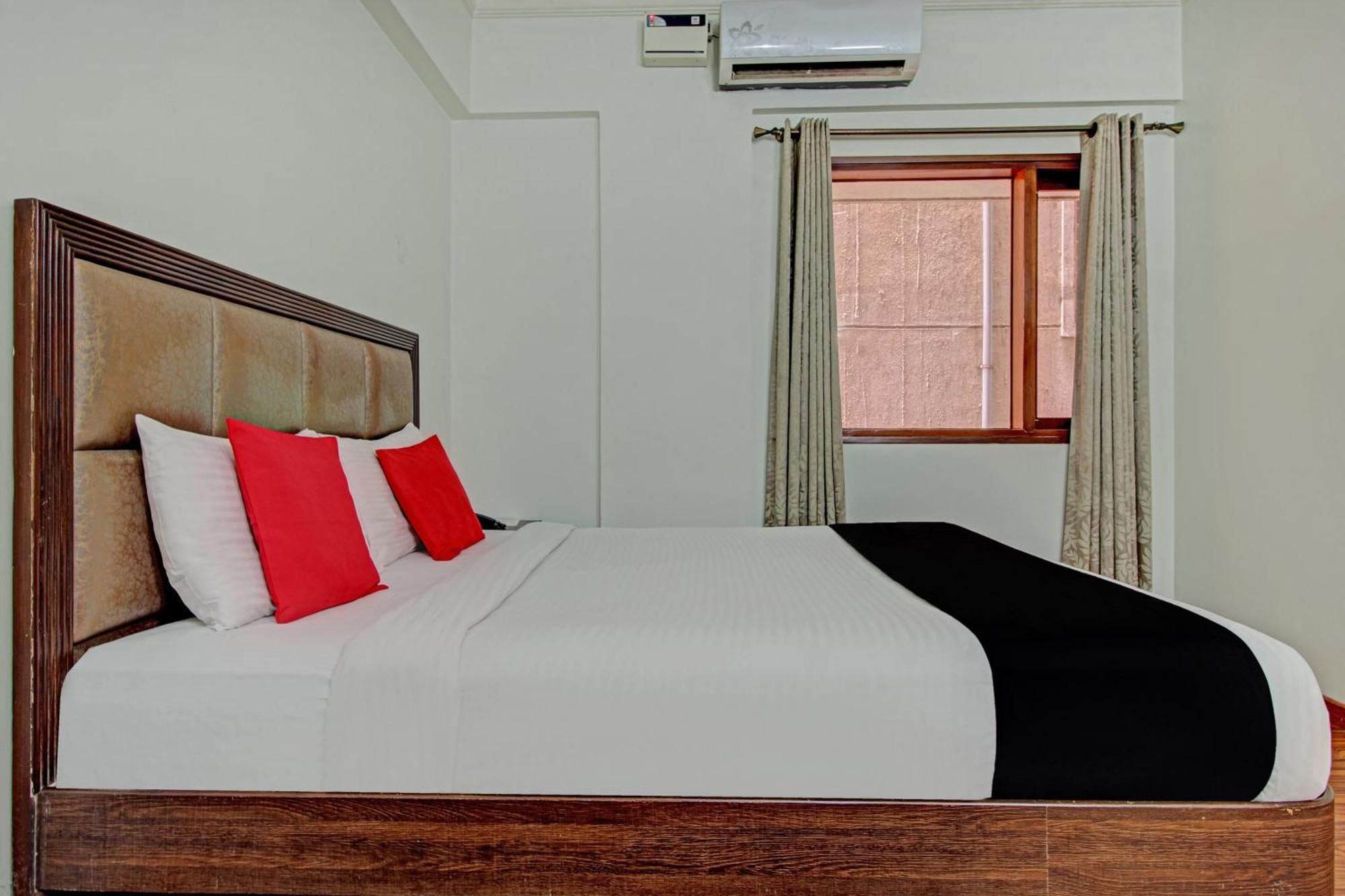 CAPITAL O75673 S K Suites Bangalore Exterior foto