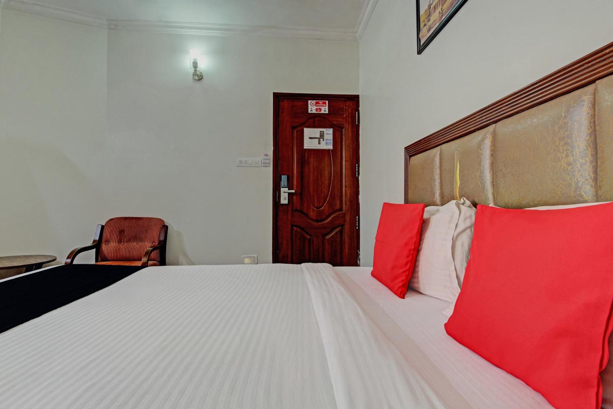 CAPITAL O75673 S K Suites Bangalore Exterior foto