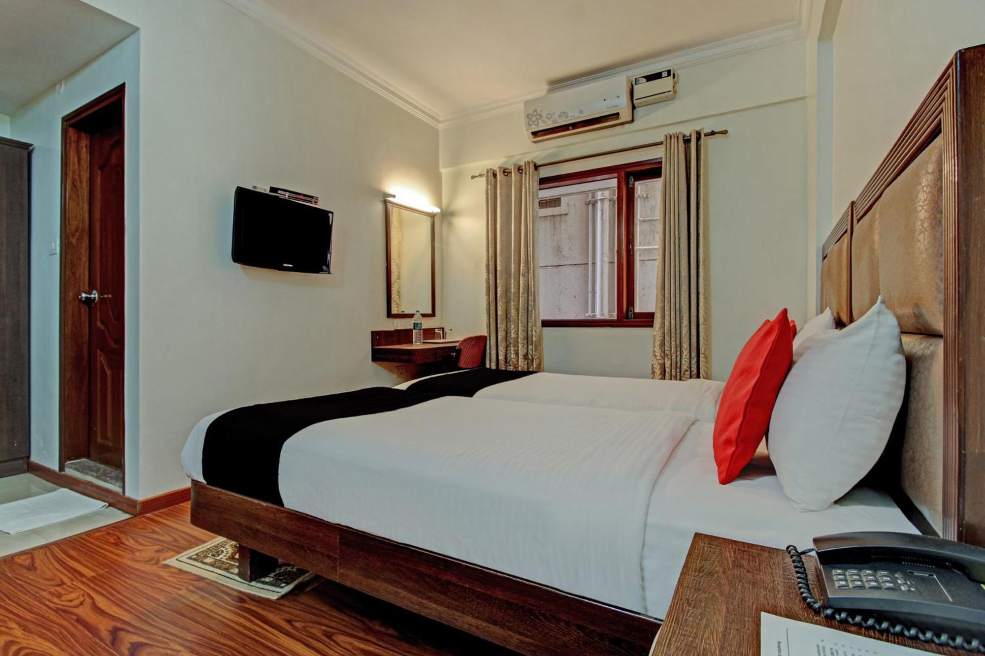 CAPITAL O75673 S K Suites Bangalore Exterior foto